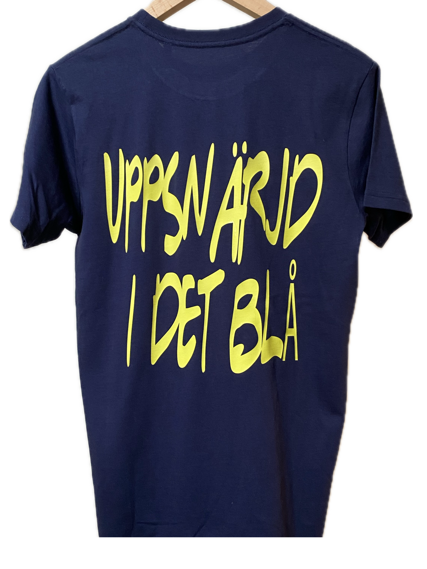Uppsnärjd I Det Blå T-shirt