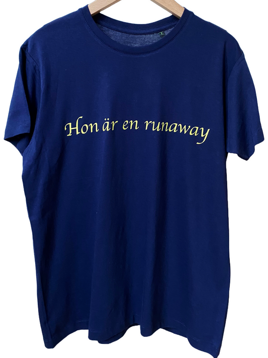 Hon Är En Runaway T-shirt